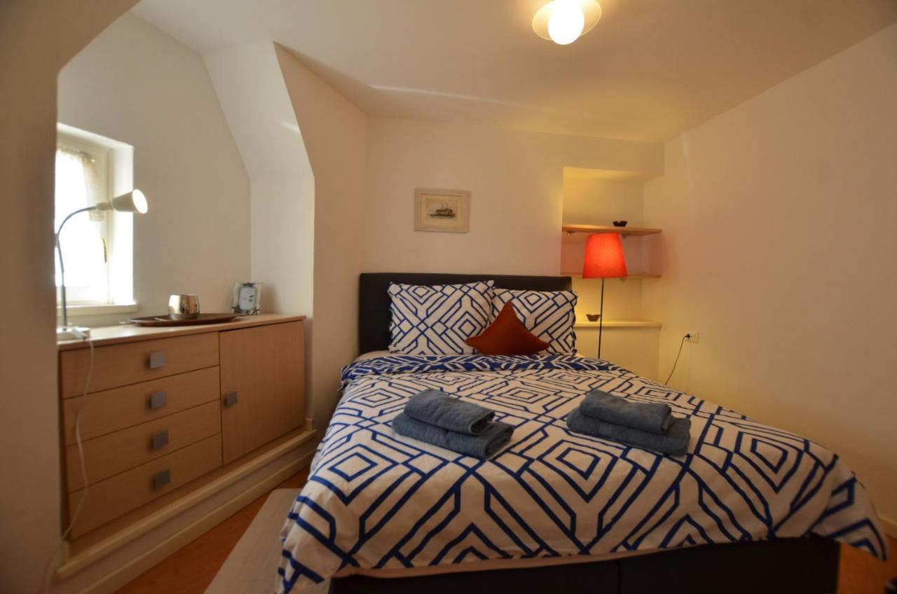 Stella 2 Sea View Apartment ロヴィニ エクステリア 写真