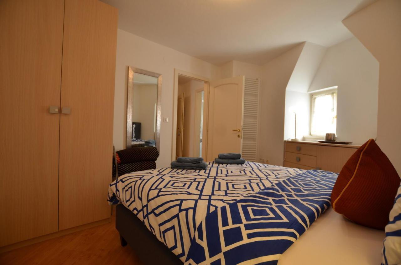 Stella 2 Sea View Apartment ロヴィニ エクステリア 写真